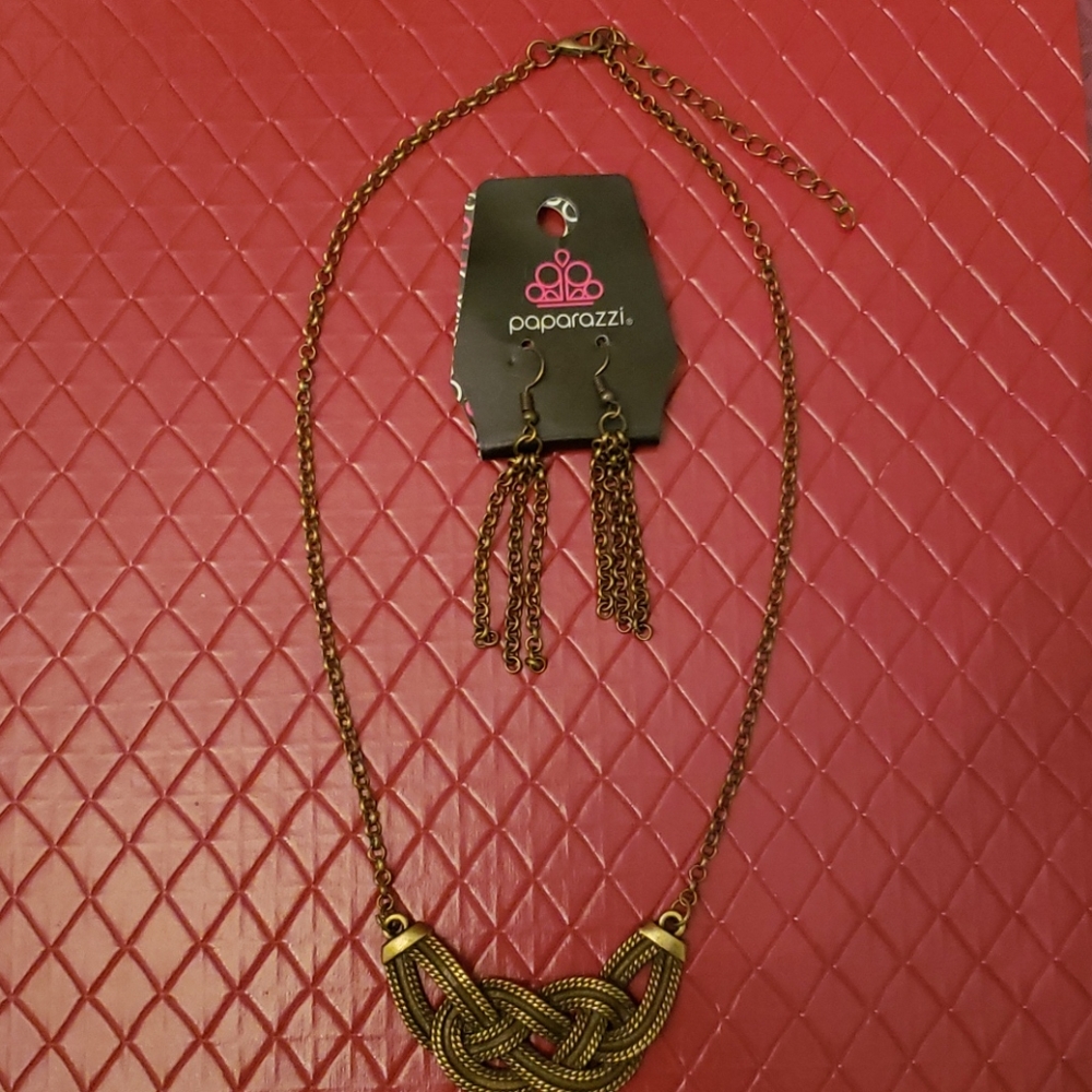 4/$10 Necklace w/ earrings